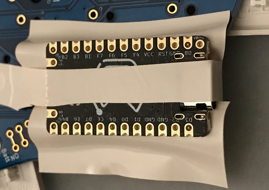 Sockets with pins in corners and MCU aligned over corner pins